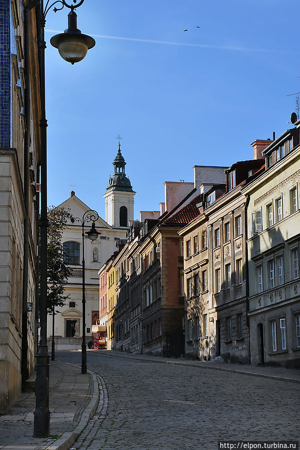 В XV веке рядом со Старым Городом, за городскими воротами появился Новый Город. Варшава, Польша