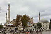 Собор был построен на рыночной площади Августеон в 324—337 годах при византийском императоре Константине.