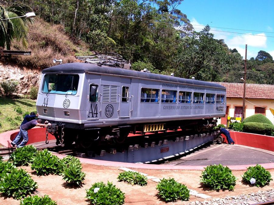 Покататься на паровозе / туристическом поезде Бразилия