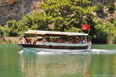 Обязательный атрибут каждой турецкой лодки – турецкий флаг.