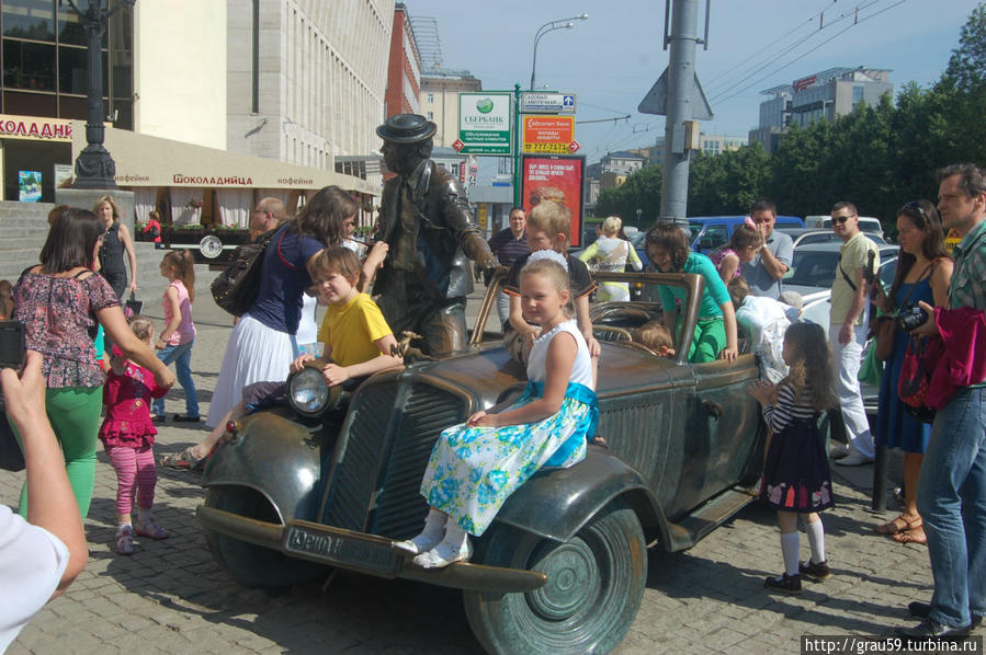 Памятник Ю.В. Никулину Москва, Россия