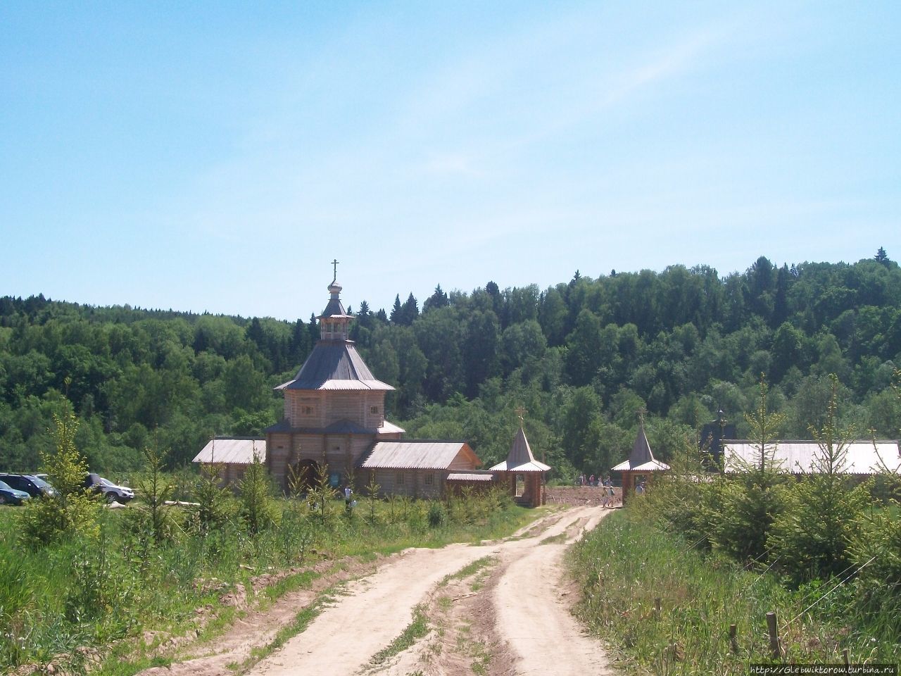 Посещение родника в начале лета Сергиев Посад, Россия