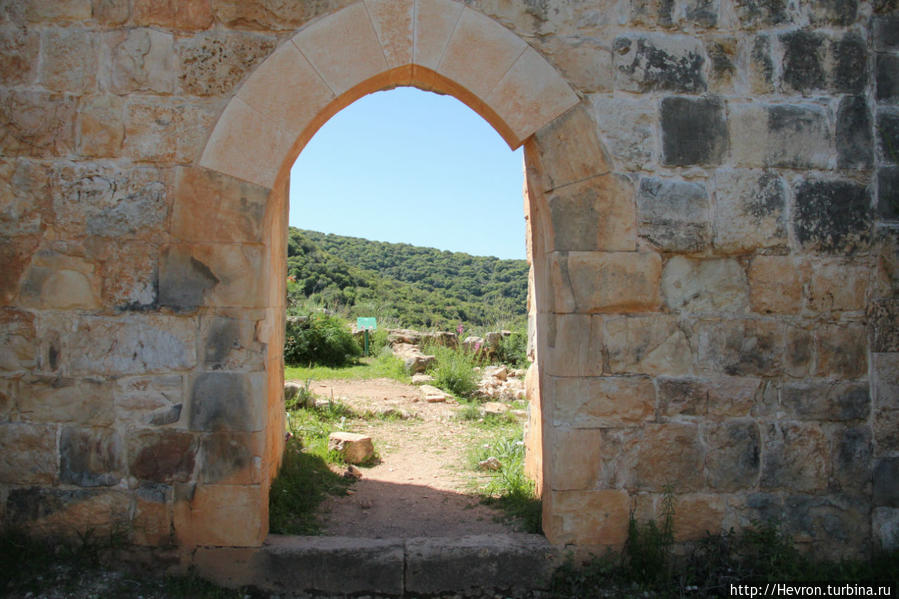 Монфор — крепость Тевтонского ордена Крепость Монфор, Израиль