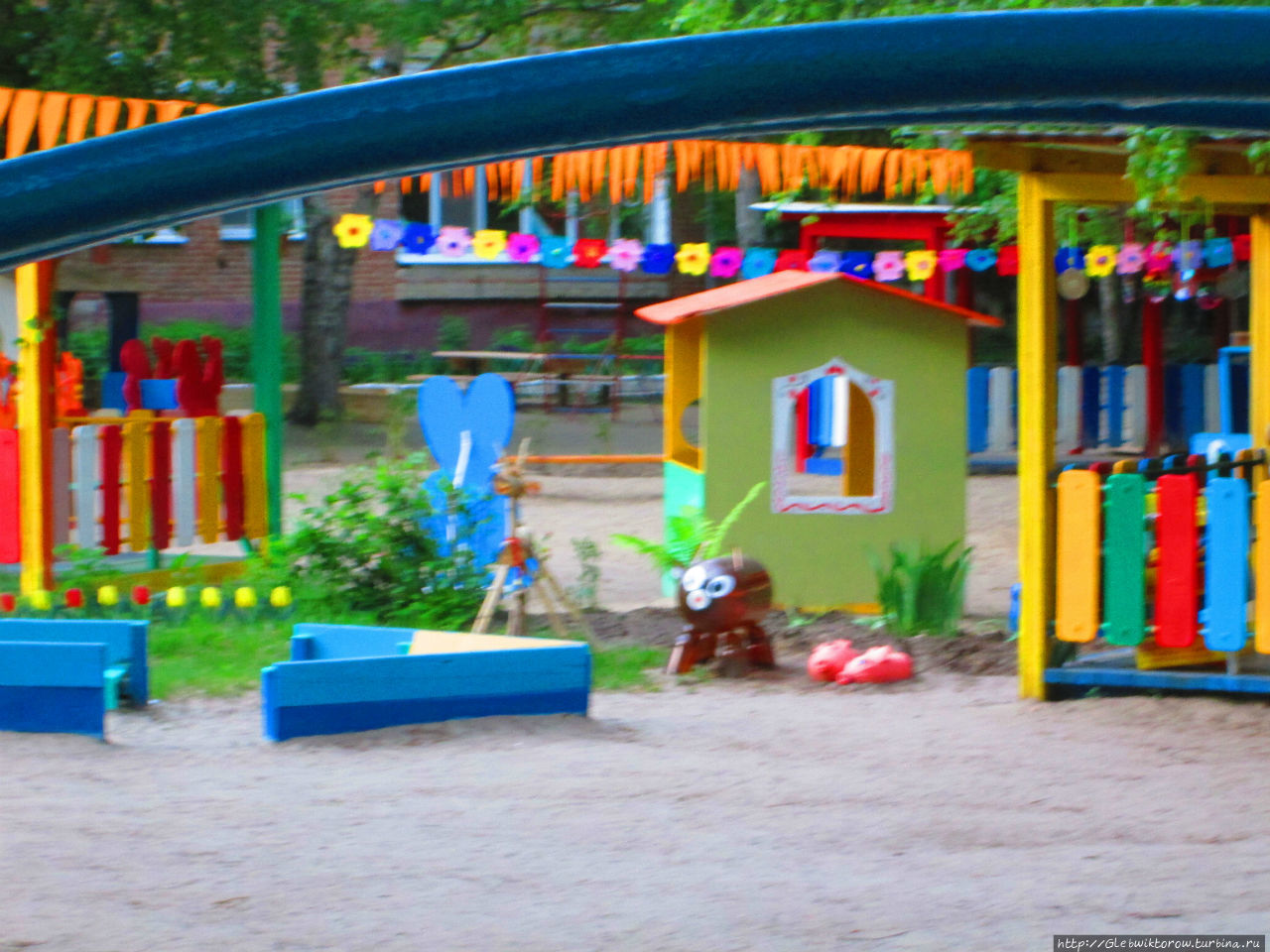 Нестандартная достопримечательность — детский сад Тюмень, Россия