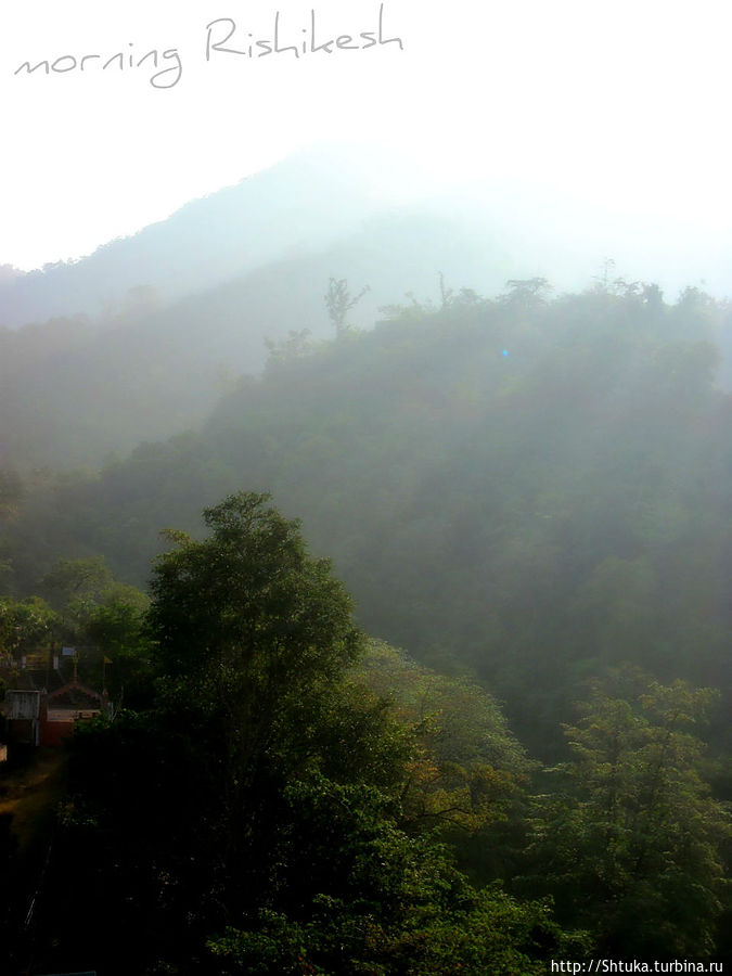 Ришикеш, вид с храма Бхутнатх Индия