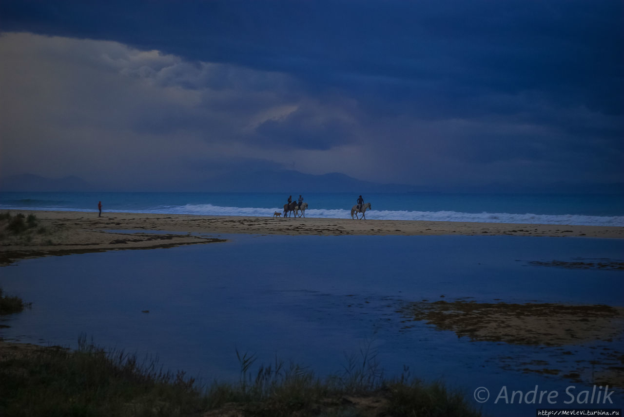 Закат и октябрьский океан Тарифа, Испания