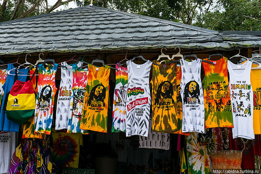 Боб Марли — излюбленный герой сувенирой промышленности Ямайки Ямайка