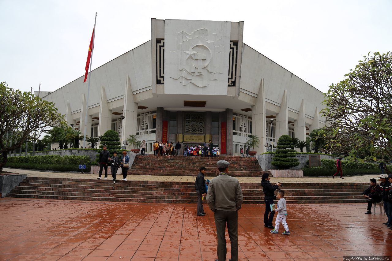 Музей легендарного Хо Ши Мина Ханой, Вьетнам