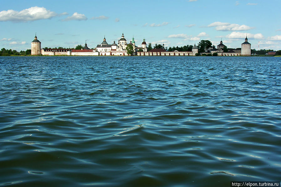 Сиверское озеро и Кирилло-Белозерский монастырь Кириллов, Россия