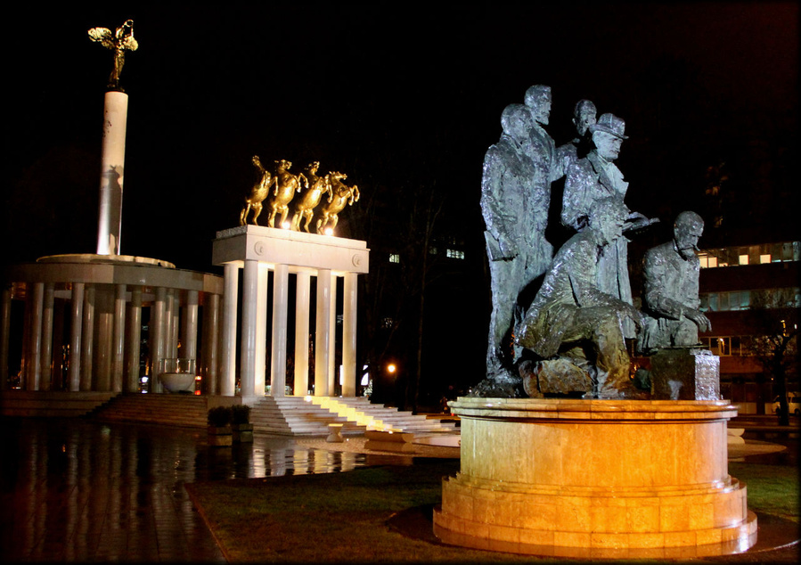 Скульптурное изобилие македонской столицы Скопье, Северная Македония.