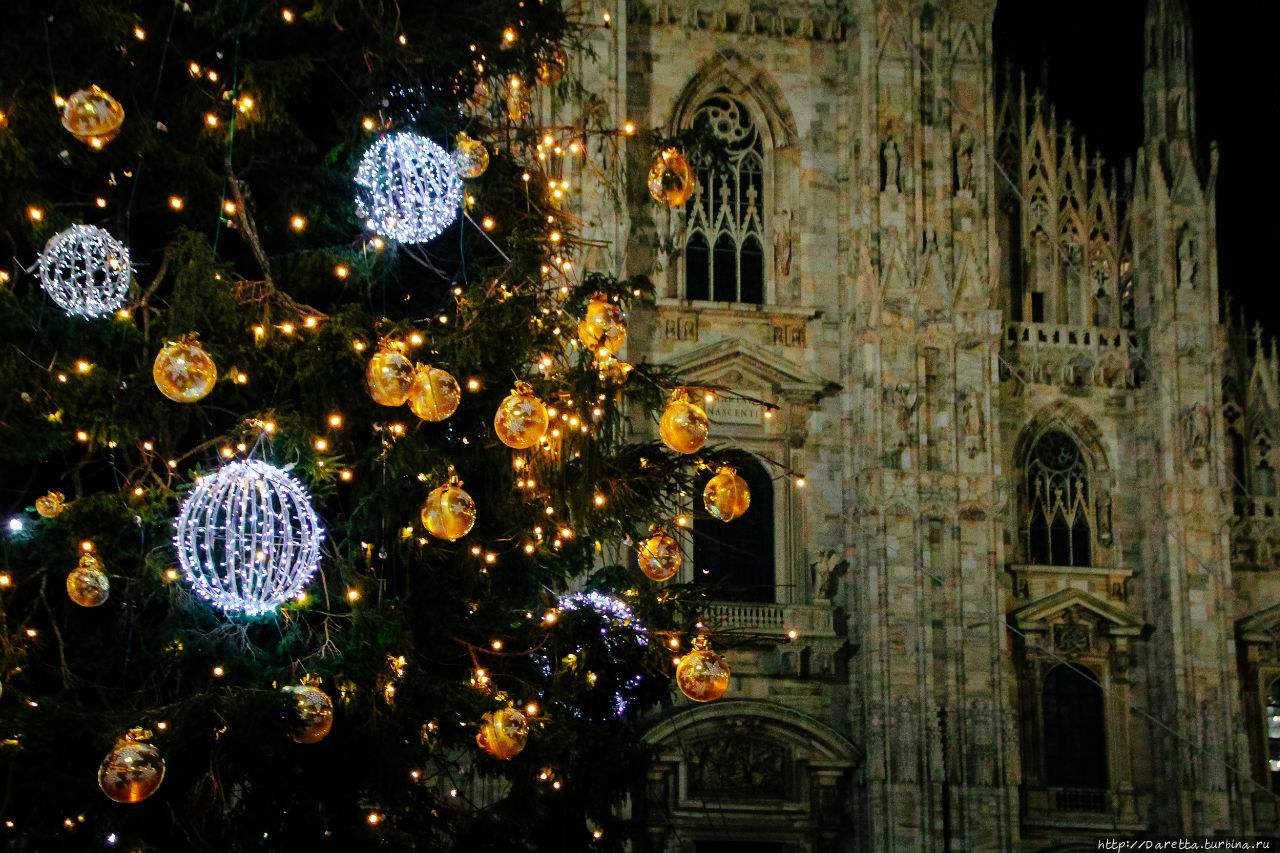 Где в Милане живет Рождество? Милан, Италия