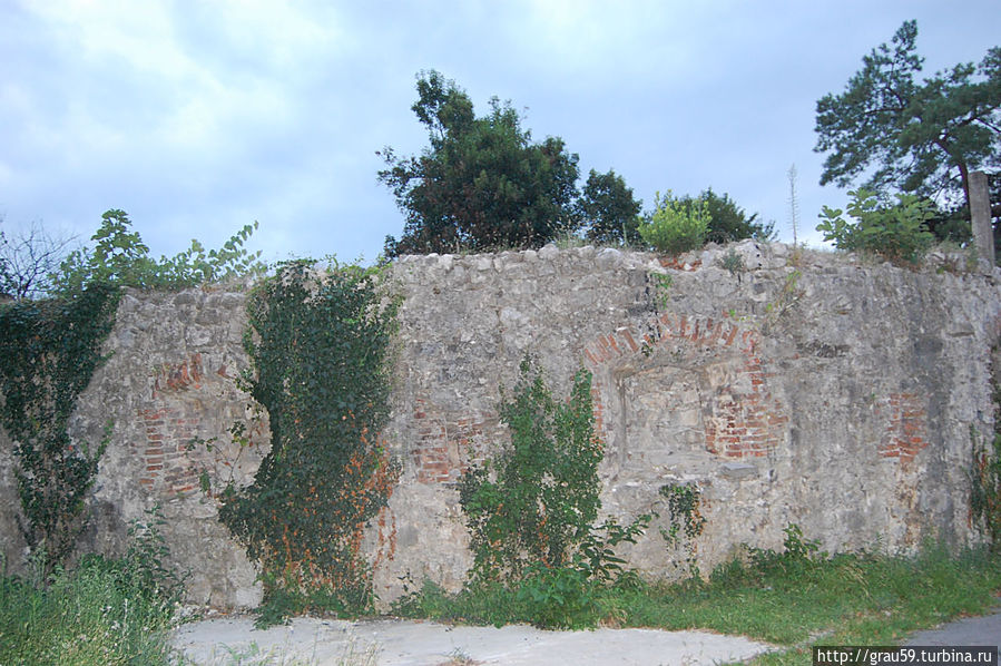Крепость на болотах Гагра, Абхазия