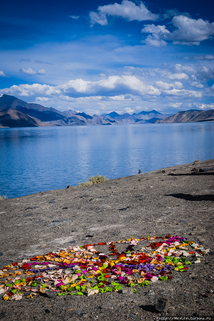 Озеро Пангонг Штат Джамму-и-Кашмир, Индия