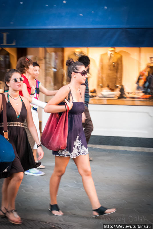 Из кафе Барселона, Испания