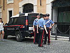 Ну и, конечно-же, карабиньеры! Блюстители порядка и безопасности в Италии.