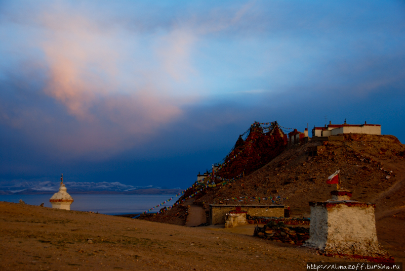 Первые Тибетские хроники. Долгая дорога из Нгари в Лхасу. Озеро Манасаровар, Китай