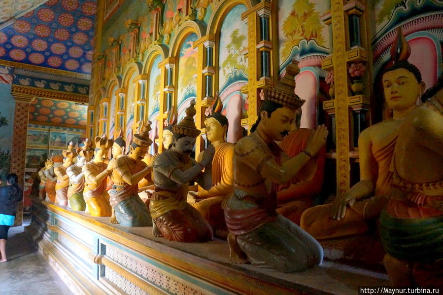 Обновленный   храм ... Диквелла, Шри-Ланка