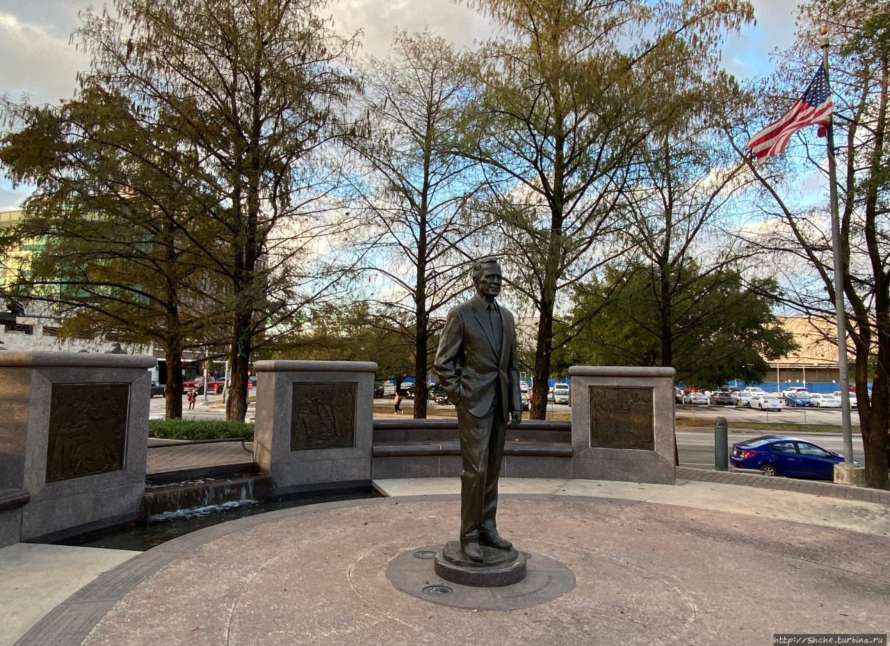 Монумент Джоржа Буша Хьюстон, CША