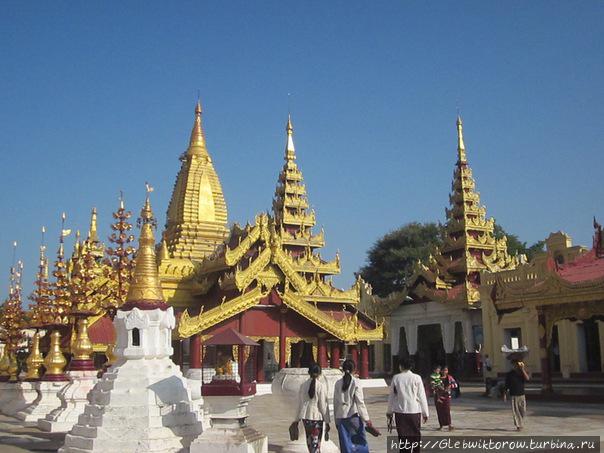 Shwezigon Pagoda Баган, Мьянма