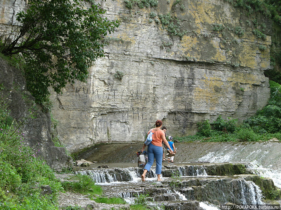 Переходим дамбу