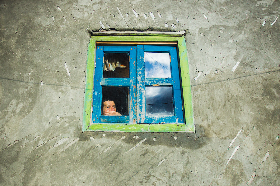 Вадик греется в комнате:)