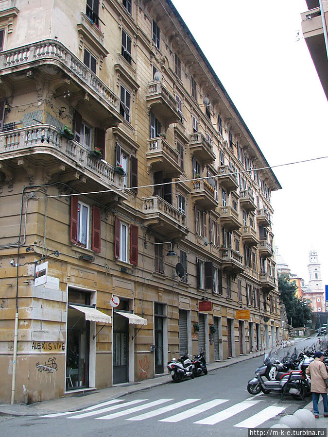 Улица Ravasco Eugenia Генуя, Италия