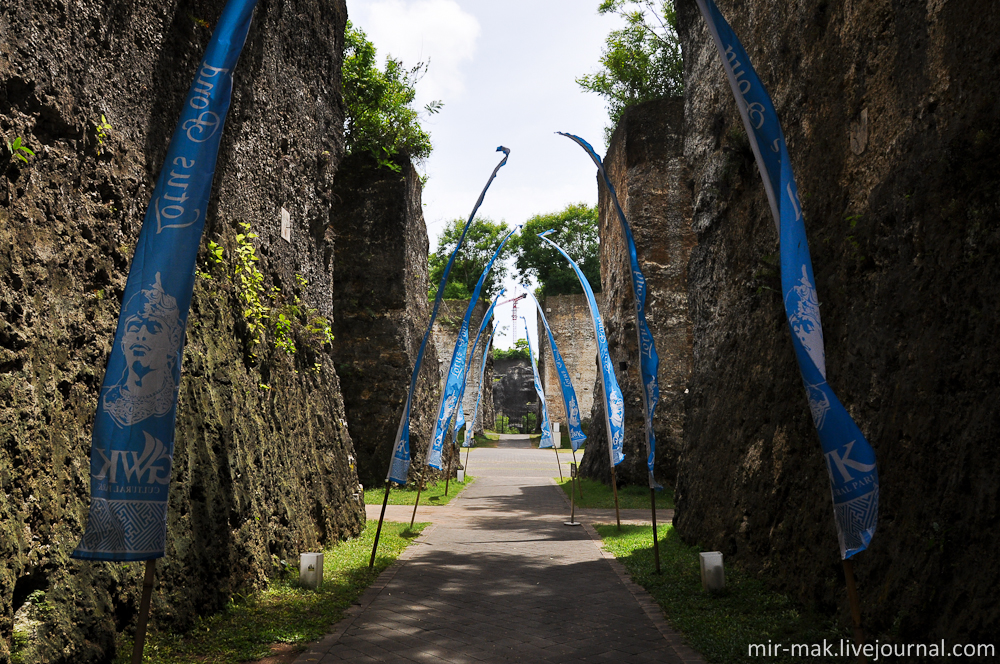 «Каменные коридоры». Бали, Индонезия