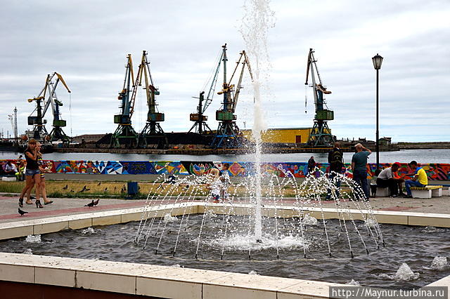 Холмск площадь мира