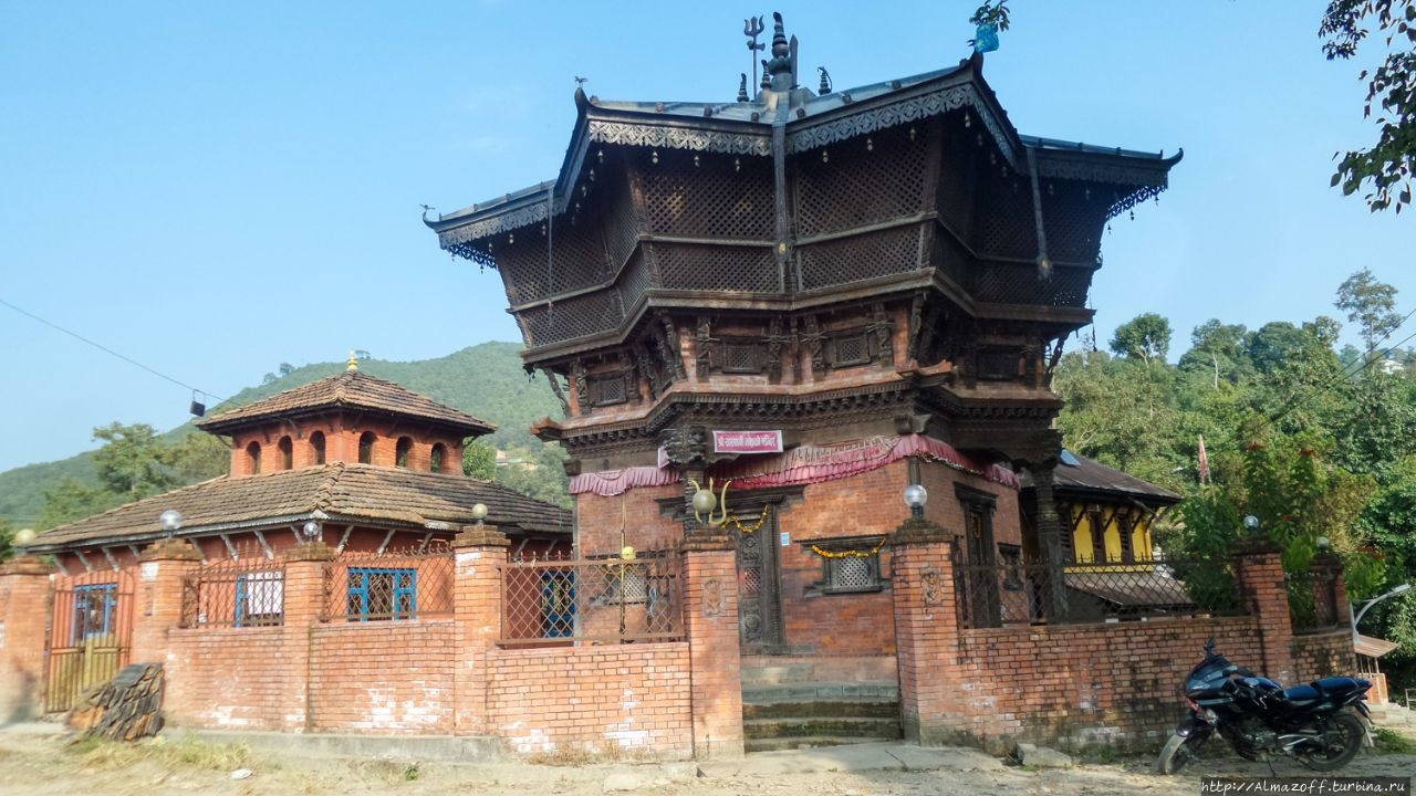 Индуистский храм Сали Нади / Sali Nadi Temple