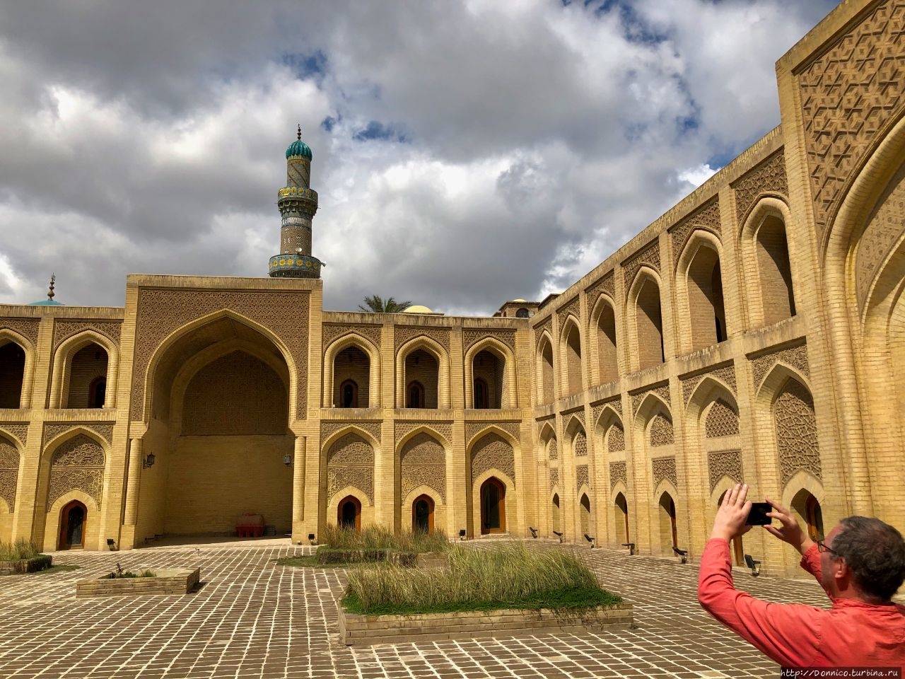 Мечеть и медресе Аль-Асифия (аль-Мустансира) Багдад, Ирак