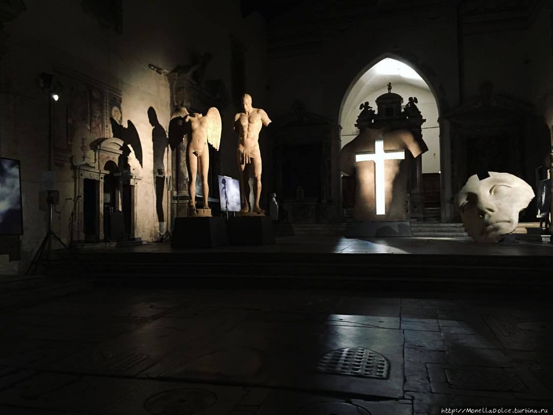 Пиэтрасанта — площадь Дуомо Пьетразанта, Италия