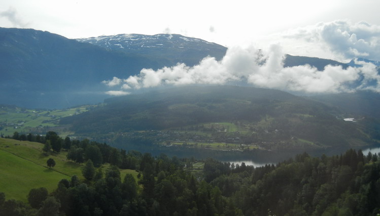 Панорама Ulvik. Шикарная в реальности и унылая на фотографии. Берген, Норвегия