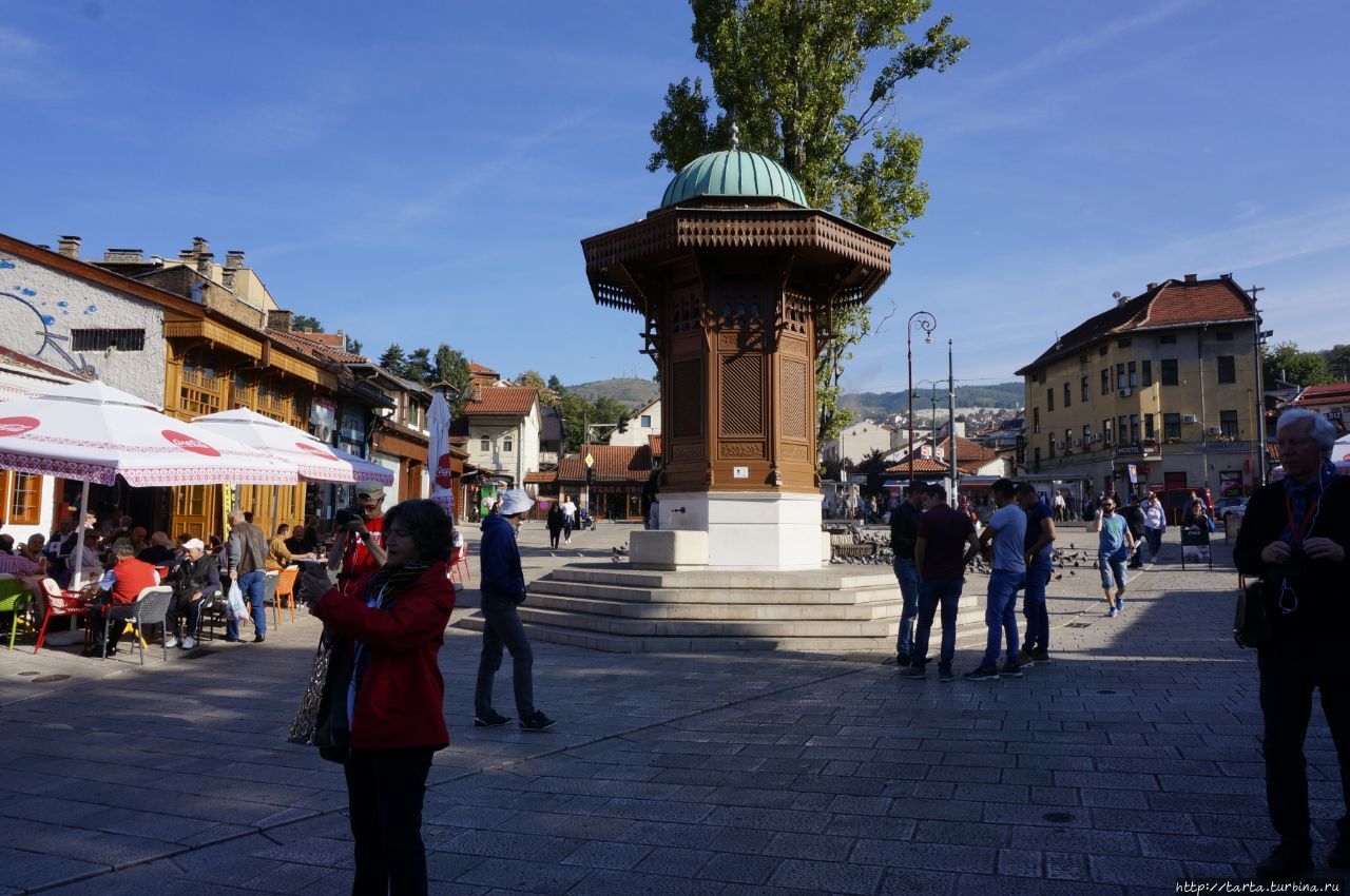 Сараево на фоне смены времен Сараево, Босния и Герцеговина