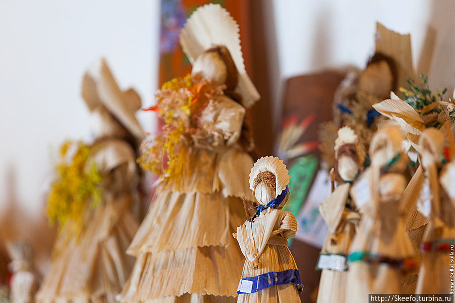 Поделки в туристическом офисе