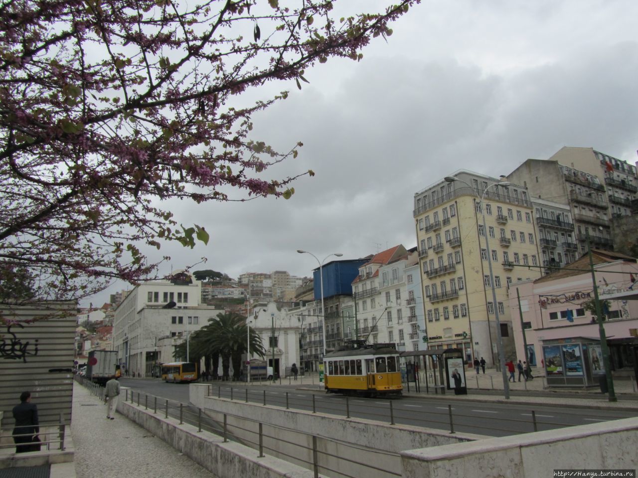 Площадь Мартима Мониша Лиссабон, Португалия