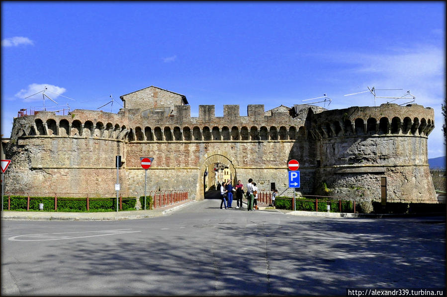 Колле-ди-Валь-д'Эльса – город хрусталя Тоскана, Италия