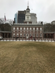 Индепенденс-холл, где заседал Второй Континентальный конгресс, делегаты которого приняли Декларацию о независимости США 4 июля 1776 года