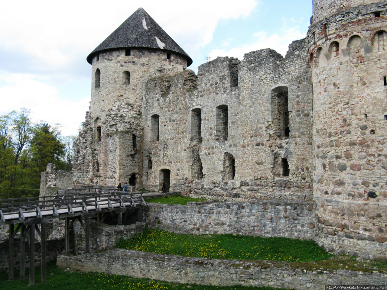 Старый замок, новый замок Цесис, Латвия