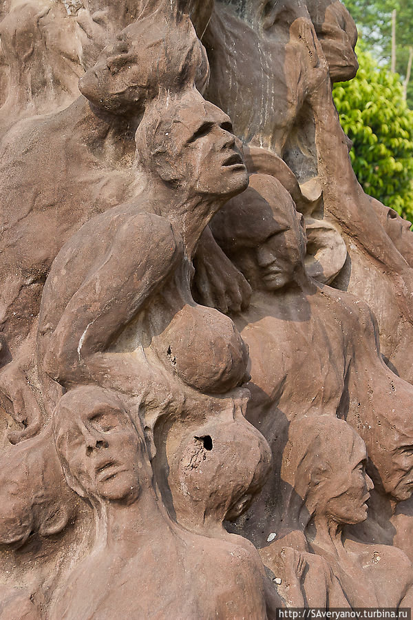 Памятник жертвам герильи Сан-Кристобаль-де-Лас-Касас, Мексика