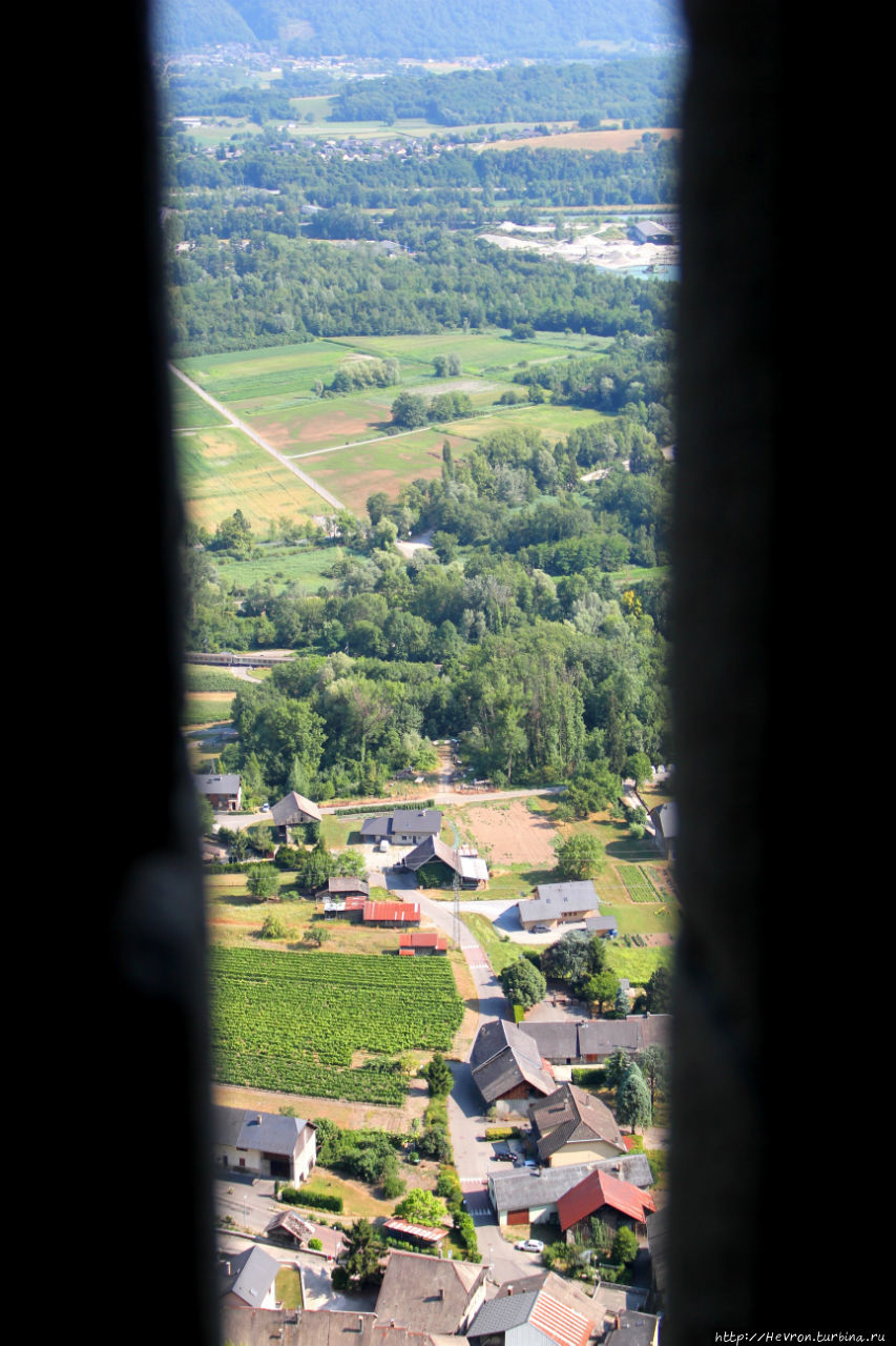 Вид из окна камер Рона-Альпы, Франция