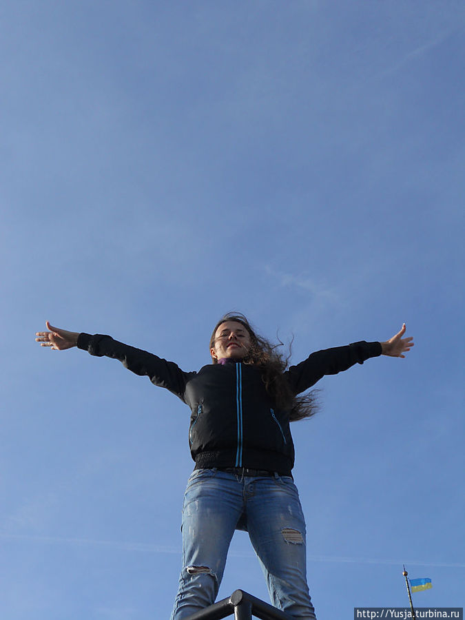 Полет на крыше Криївки)