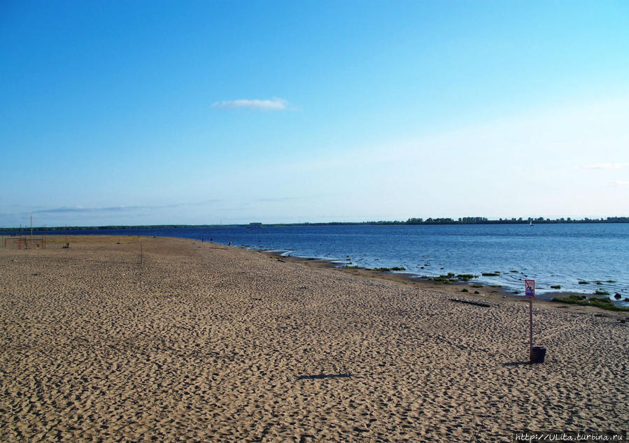 пляж на Северной Двине в Архангельске Архангельская область, Россия