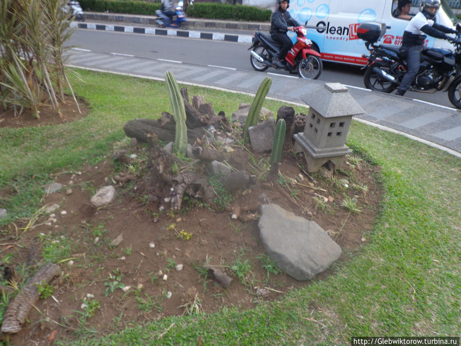 Бандунг. Памятники технике Бандунг, Индонезия
