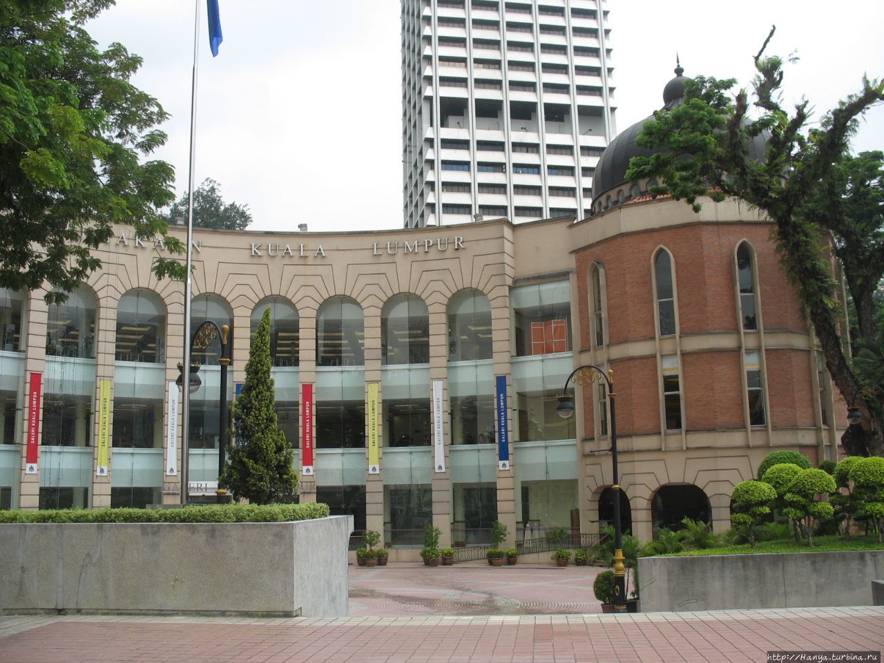 Здание Мемориальной библиотеки Perpustakaan Kuala Lumpur