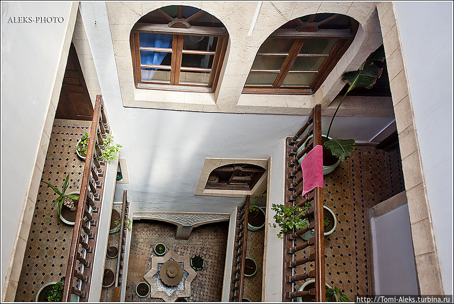 Вот оно — устройство риада...
*