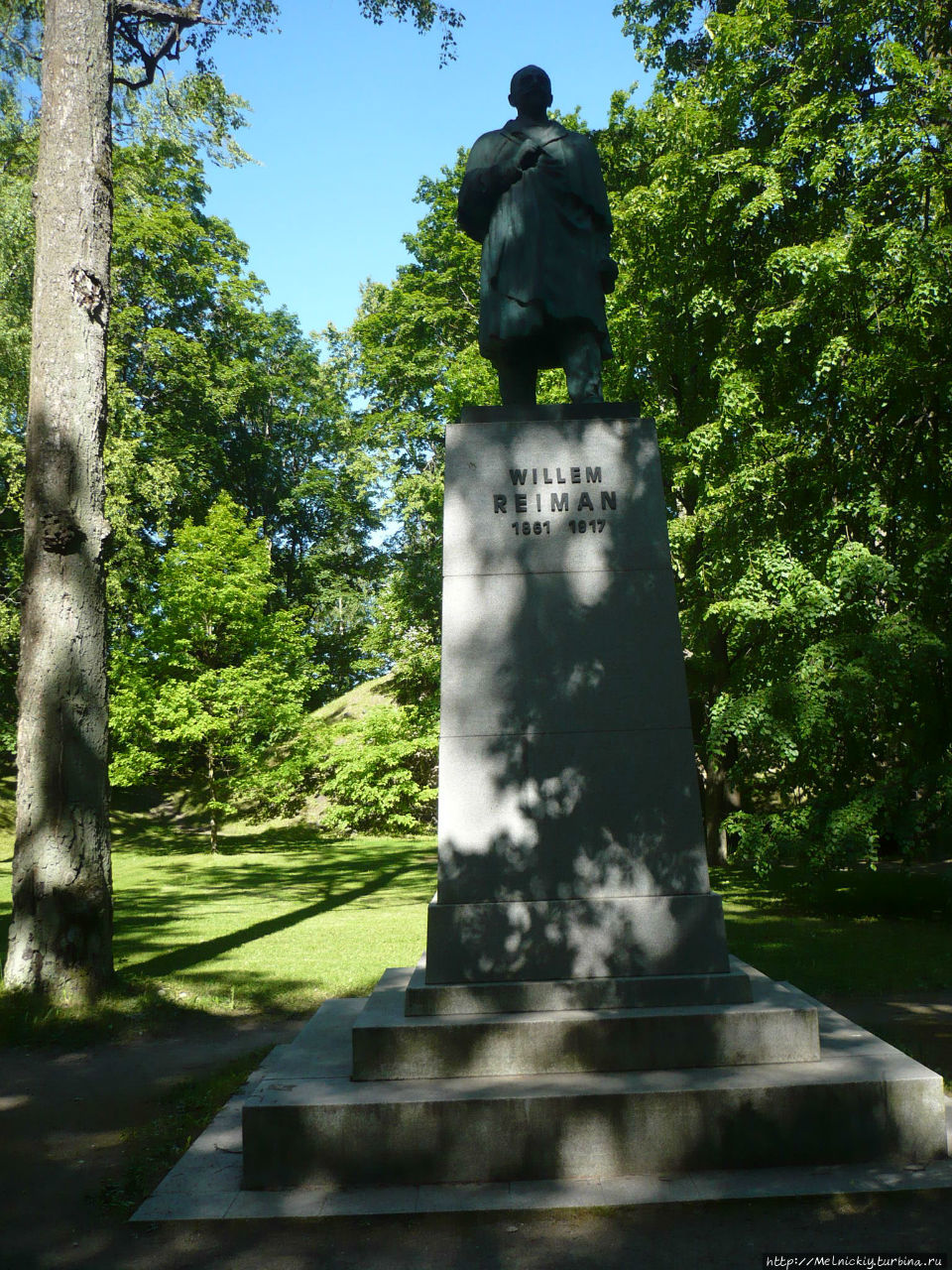 Памятник Виллему Рейману Тарту, Эстония