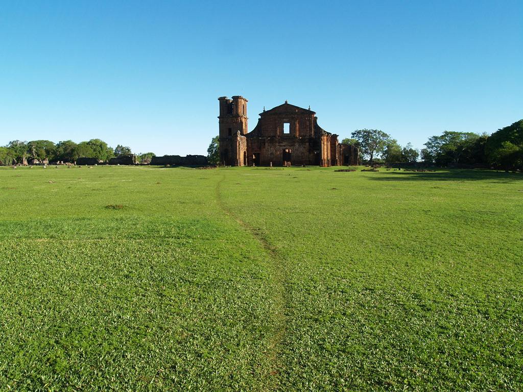 Руины мисcии иезуитов Сан-Мигел-дас-Мисойнс Сан-Мигел-дас-Мисойнс, Бразилия