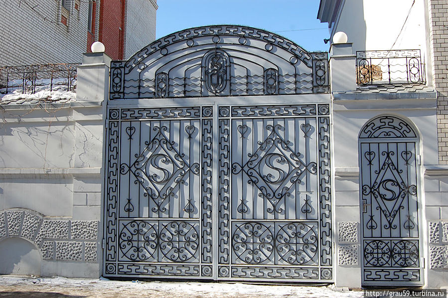 Особняк Скворцова (ул. Е.Ф. Григорьева 49). Ворота