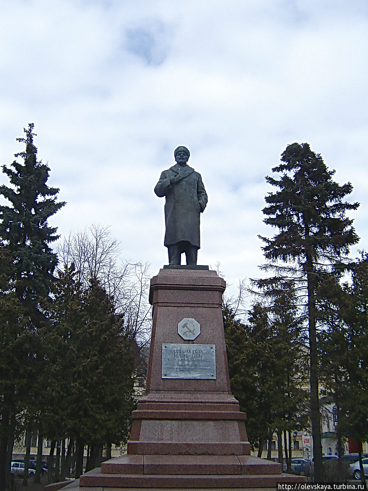 В Рыбинске Ленин в зимнем