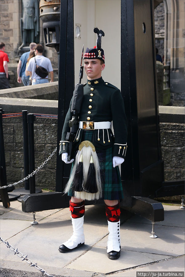 Караул у главных ворот замка